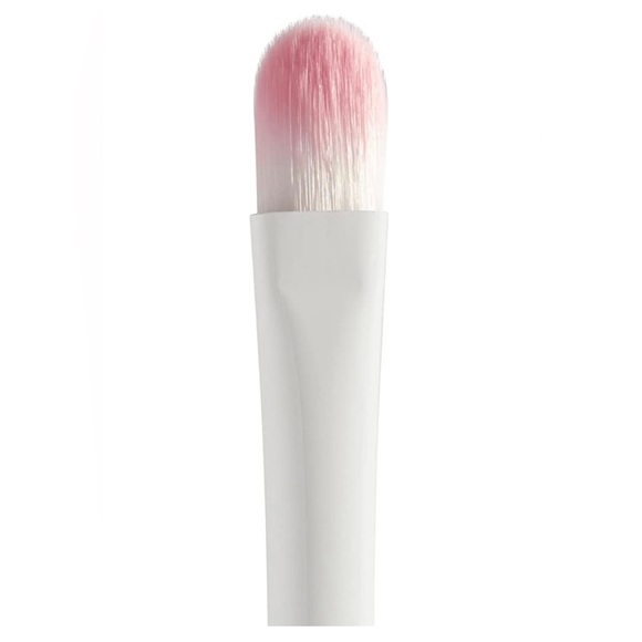 Wet 'n' Wild Large Eyeshadow Brush - Picture 2 of 2